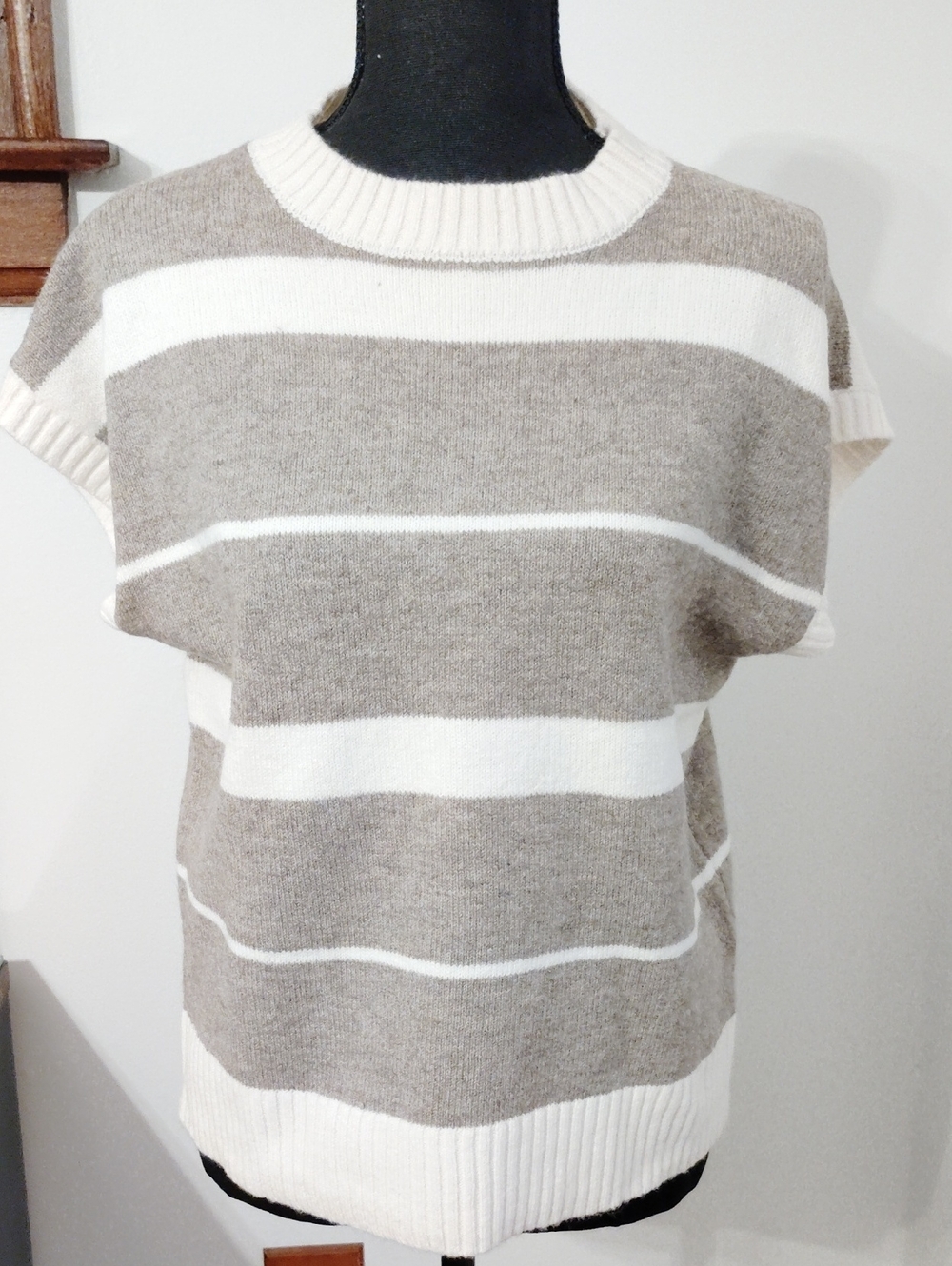 SHEIN Taupe and White Striped Short-Sleeve Crewneck Sweater